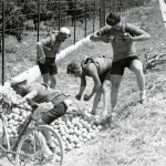 Frissítő állomás az első spanyol körversenyen Vuelta a Espana 1935