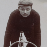 Hagyományos bringásportré Henri Cornetről, a 2. Tour de France (1904) győzteséről